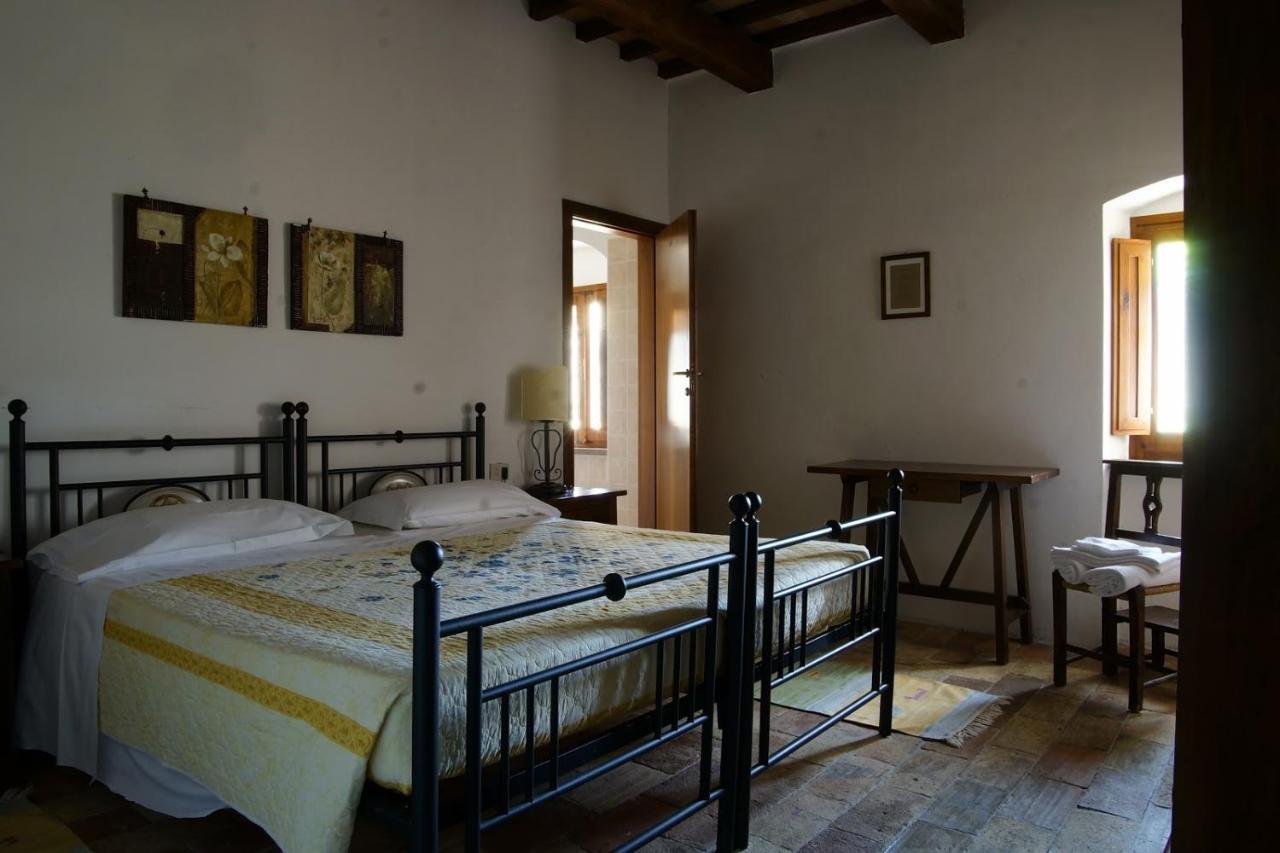 Antica Residenza San Girolamo Frontino エクステリア 写真